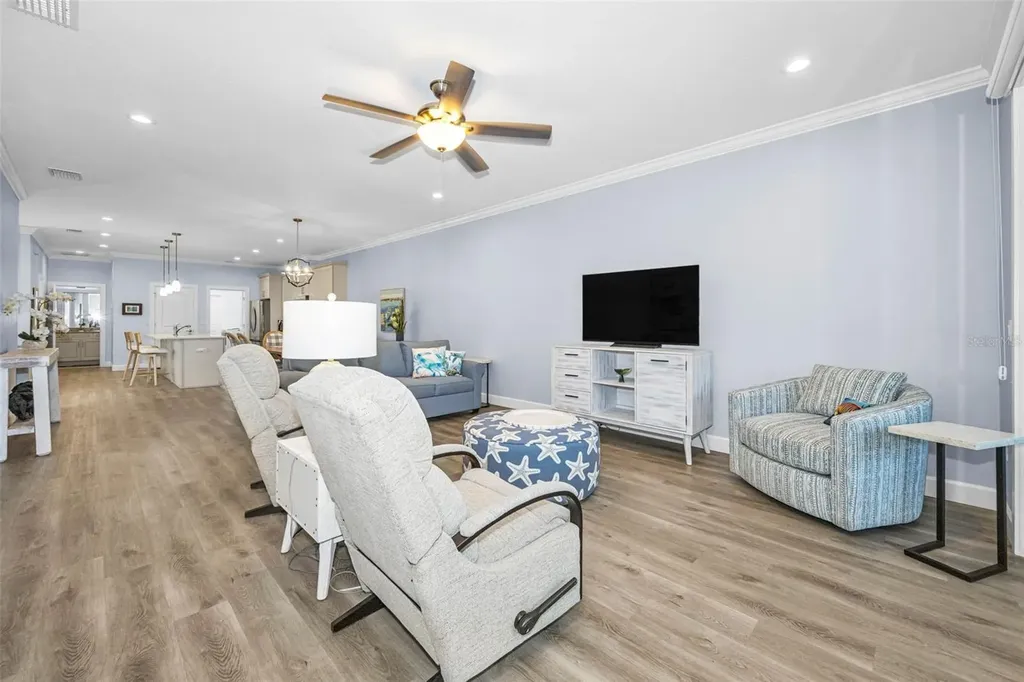 1528 Highland Park Drive Largo FL 33756