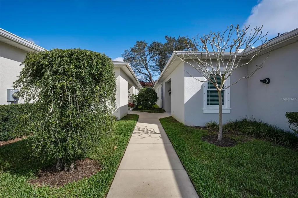 1528 Highland Park Drive Largo FL 33756