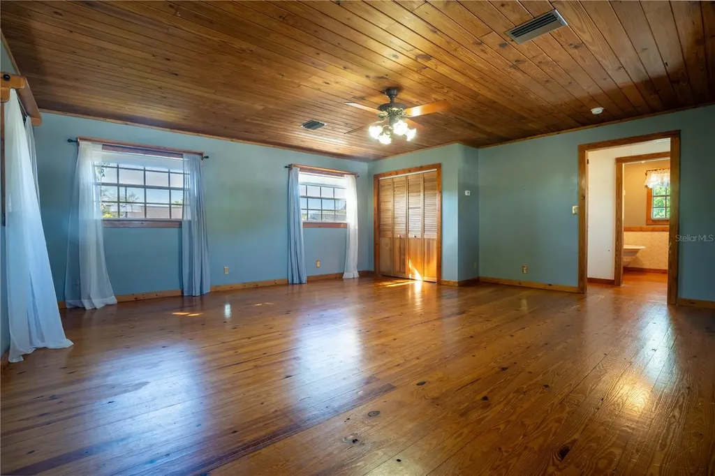 2567 Central Avenue Clearwater FL 33764