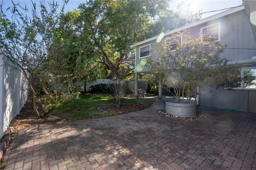 2567 Central Avenue Clearwater FL 33764