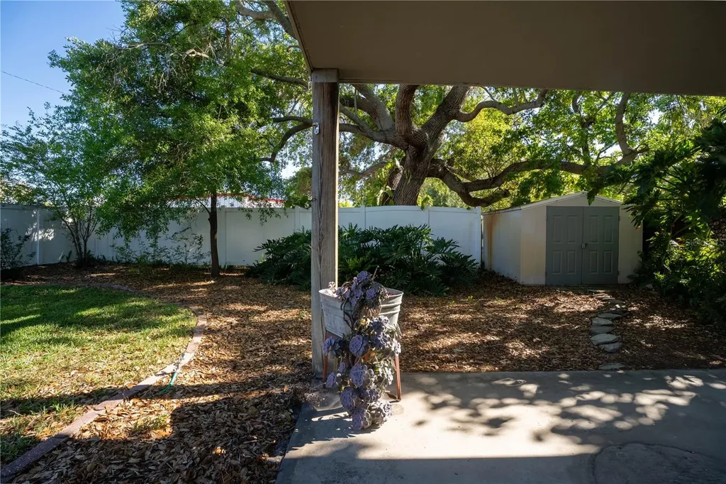 2567 Central Avenue Clearwater FL 33764