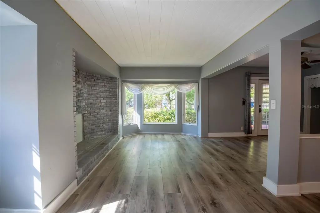 2567 Central Avenue Clearwater FL 33764