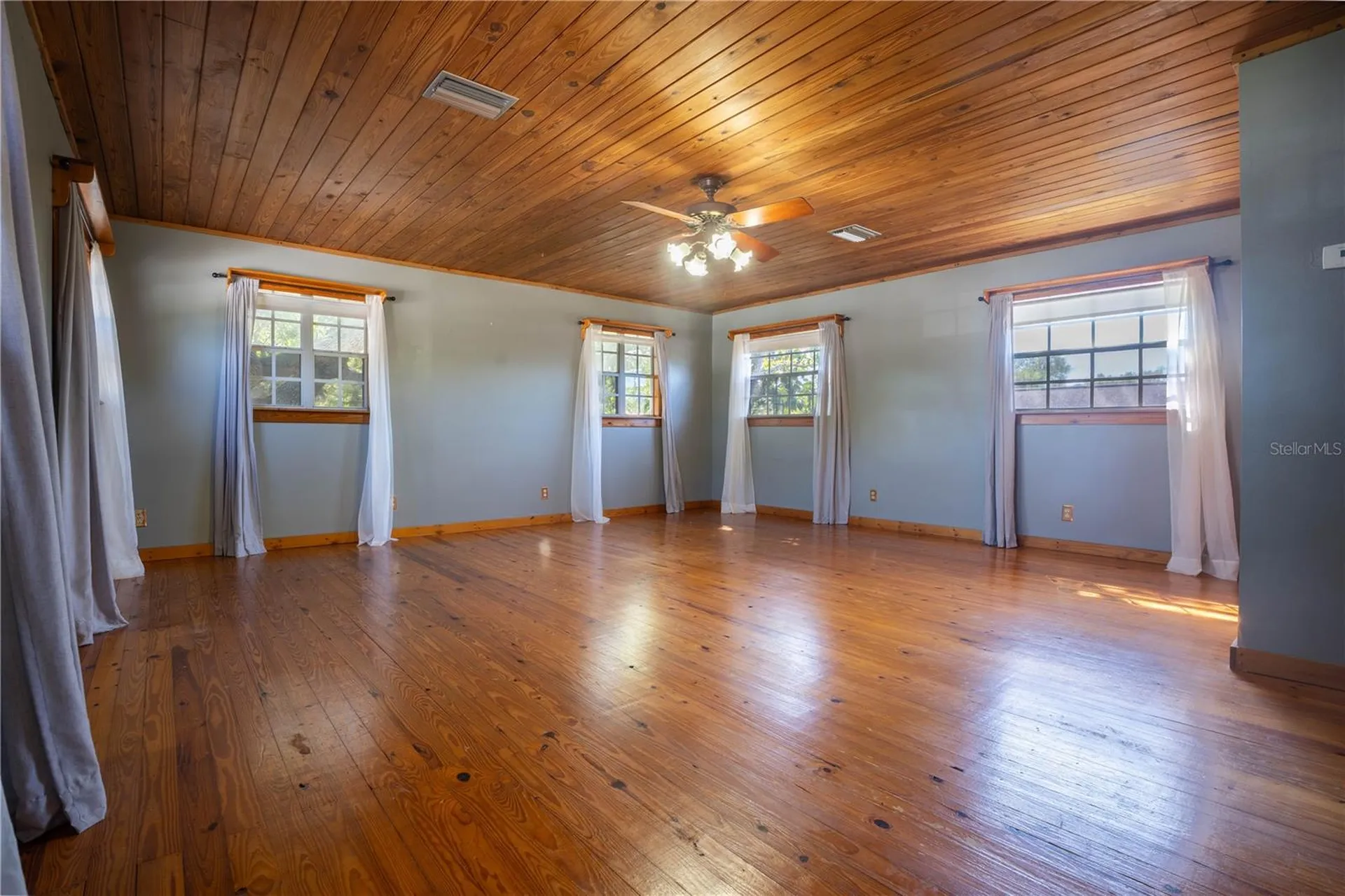 2567 Central Avenue Clearwater FL 33764