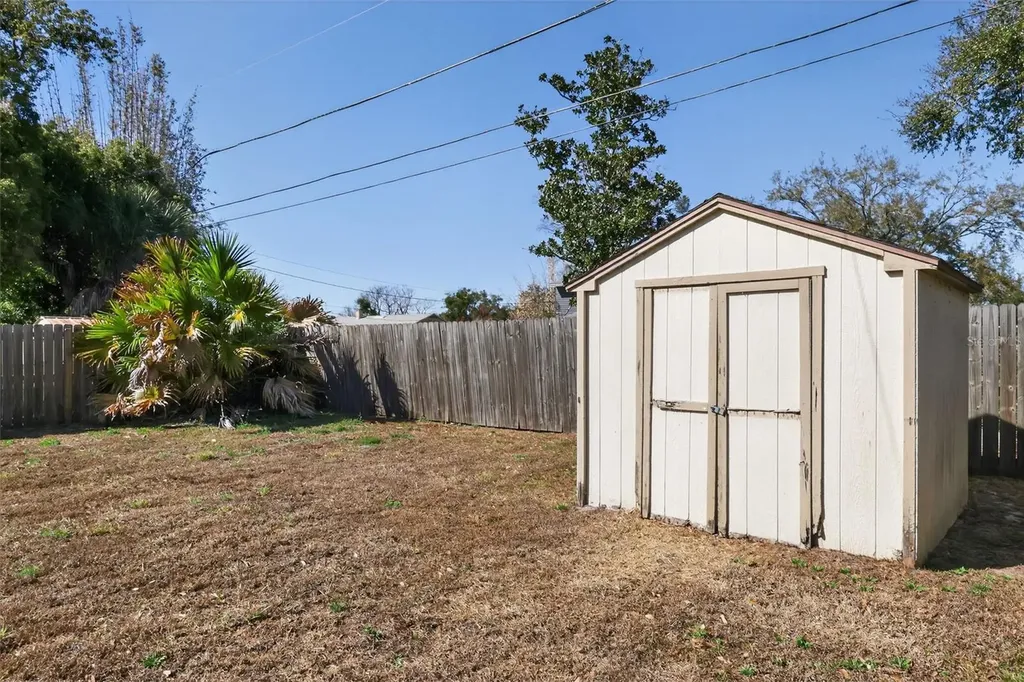 1011 Timor Avenue Orlando FL 32804