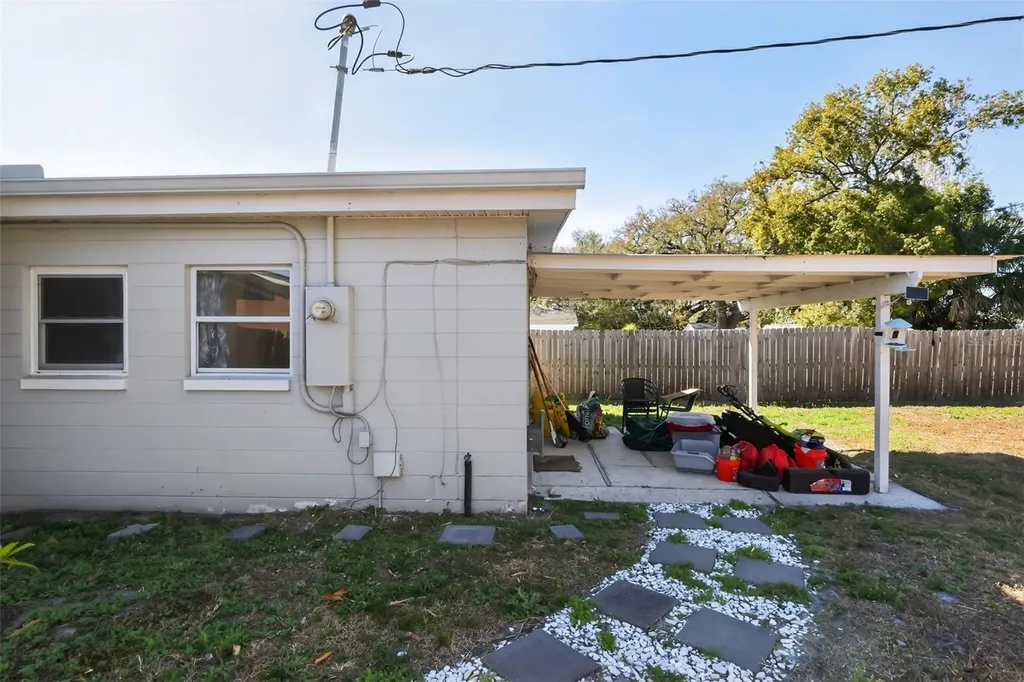 1011 Timor Avenue Orlando FL 32804