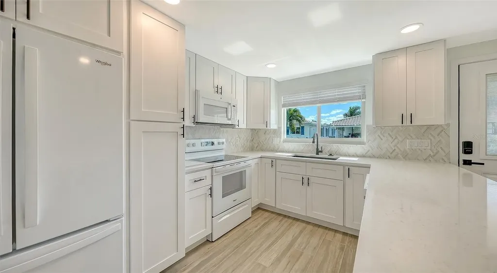909 Spanish Drive N Longboat Key FL 34228