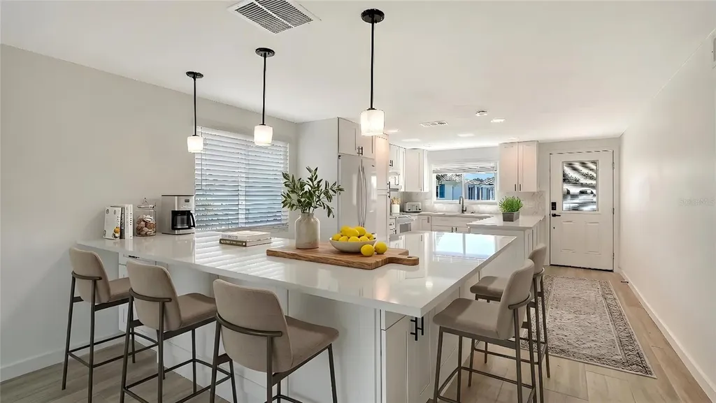 909 Spanish Drive N Longboat Key FL 34228