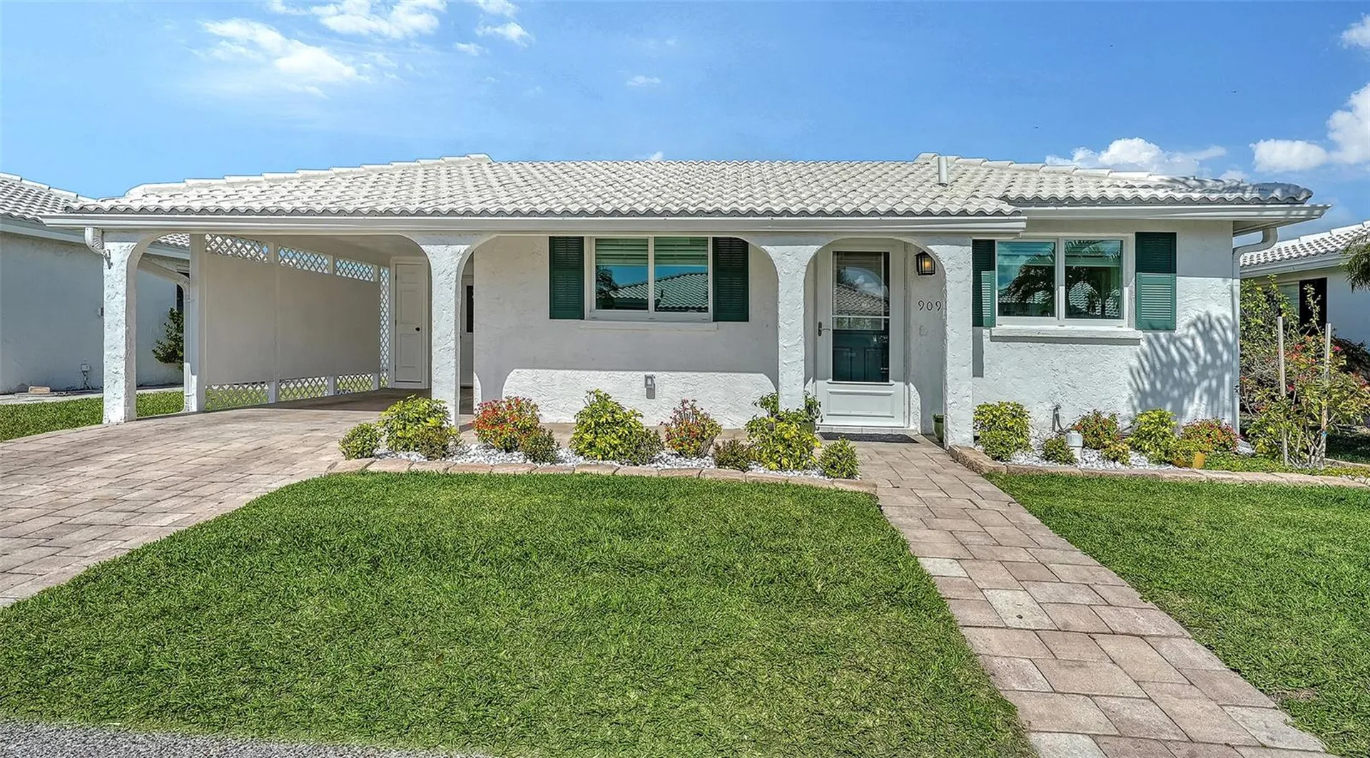 909 Spanish Drive N Longboat Key FL 34228
