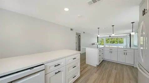 909 Spanish Drive N Longboat Key FL 34228
