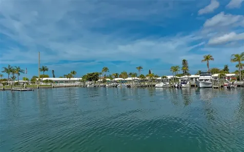 909 Spanish Drive N Longboat Key FL 34228