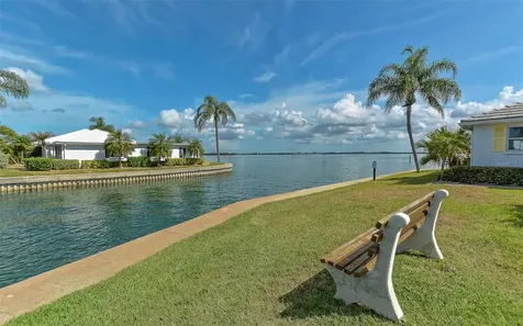 909 Spanish Drive N Longboat Key FL 34228