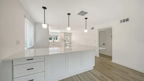 909 Spanish Drive N Longboat Key FL 34228