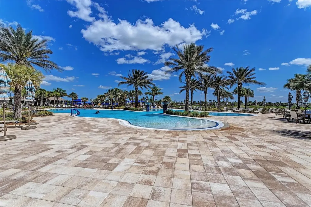 7136 Summerland Cove Bradenton FL 34202