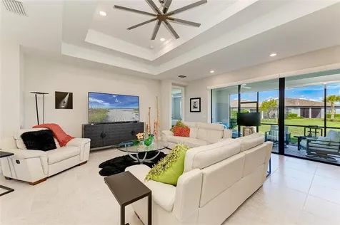 7136 Summerland Cove Bradenton FL 34202