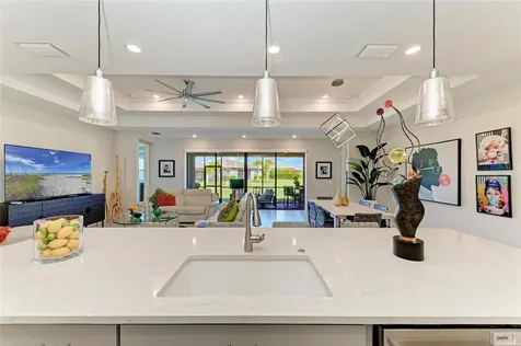 7136 Summerland Cove Bradenton FL 34202