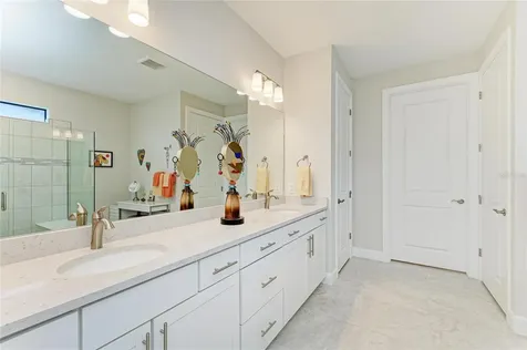 7136 Summerland Cove Bradenton FL 34202