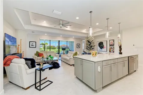 7136 Summerland Cove Bradenton FL 34202