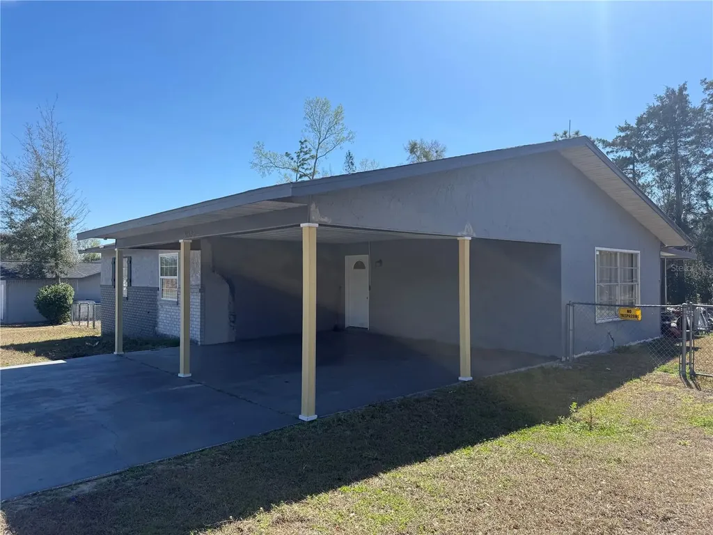 9302 SE Maricamp Road Ocala FL 34472