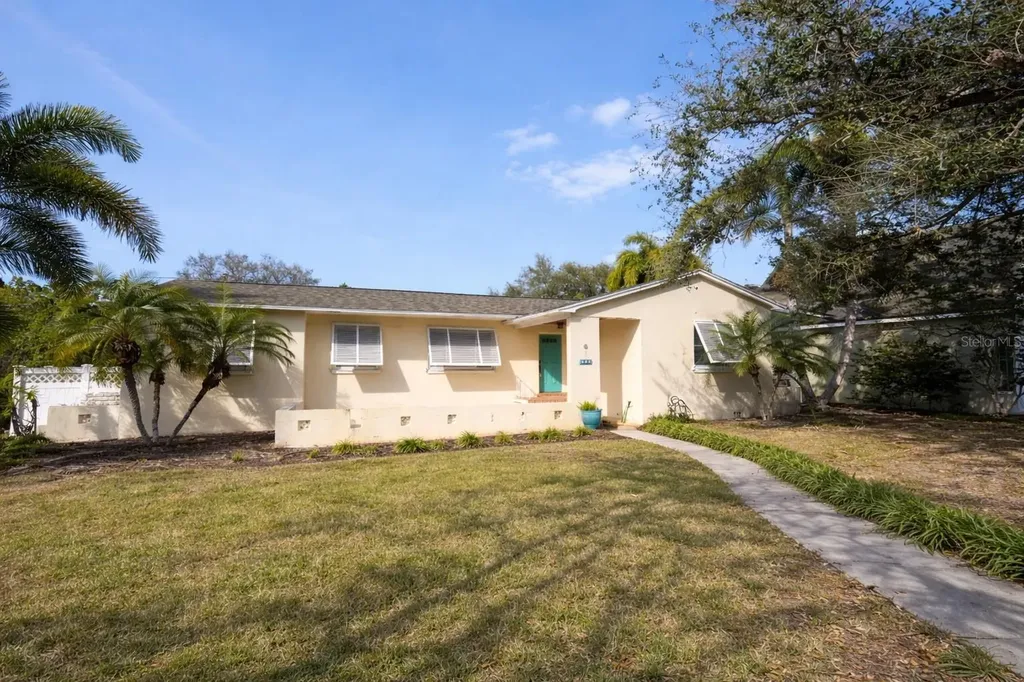 601 34th Avenue NE St Petersburg FL 33704