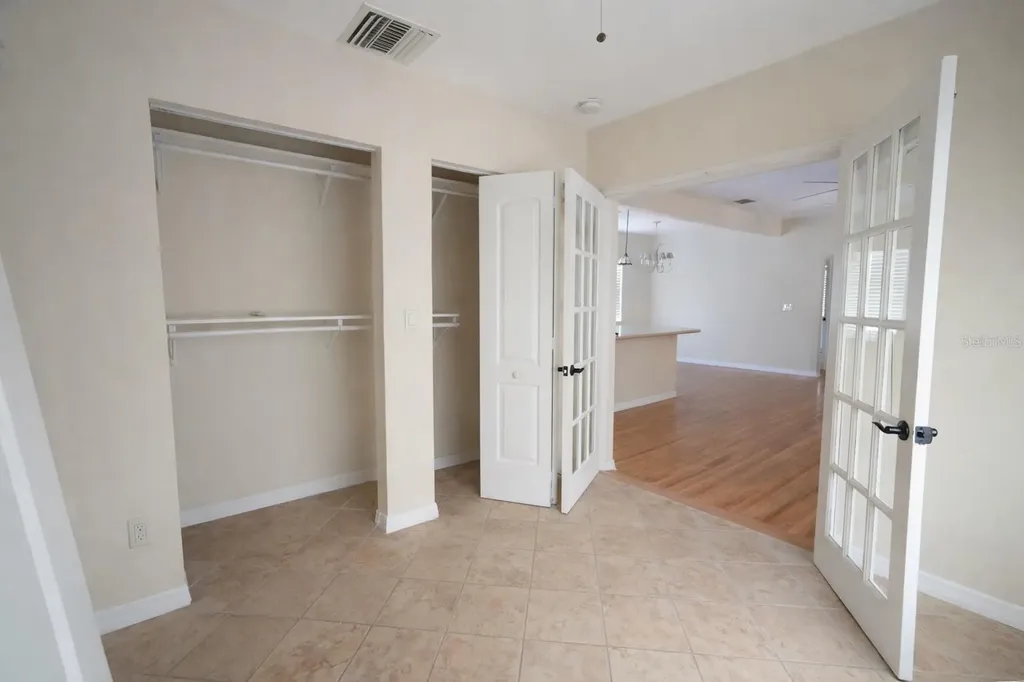 601 34th Avenue NE St Petersburg FL 33704