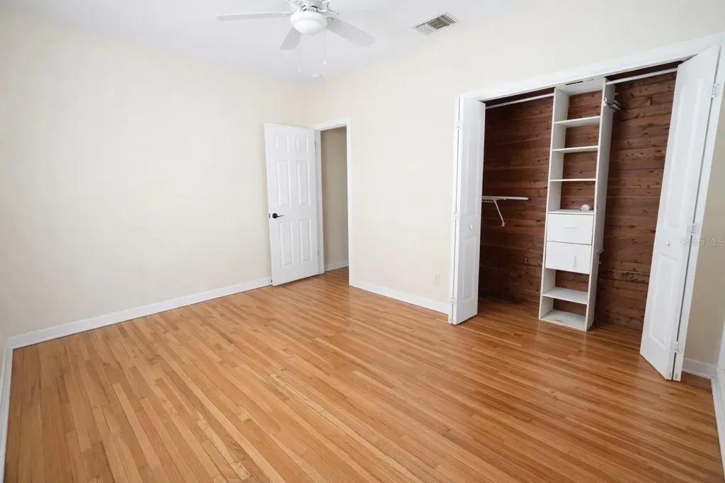 601 34th Avenue NE St Petersburg FL 33704