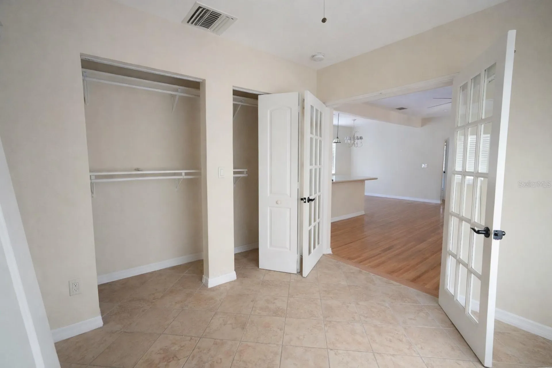 601 34th Avenue NE St Petersburg FL 33704