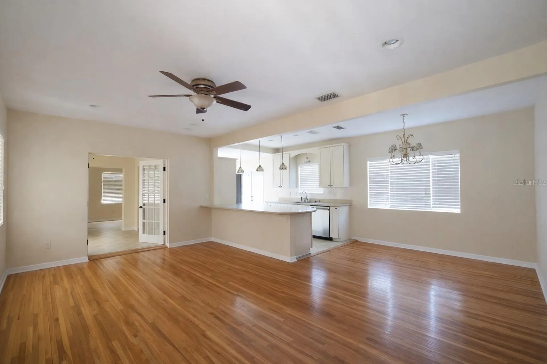 601 34th Avenue NE St Petersburg FL 33704