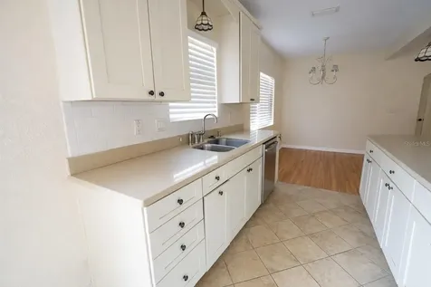 601 34th Avenue NE St Petersburg FL 33704