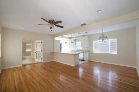 601 34th Avenue NE St Petersburg FL 33704
