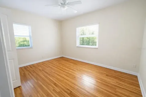 601 34th Avenue NE St Petersburg FL 33704