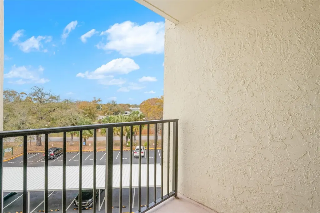 225 Country Club Drive Largo FL 33771