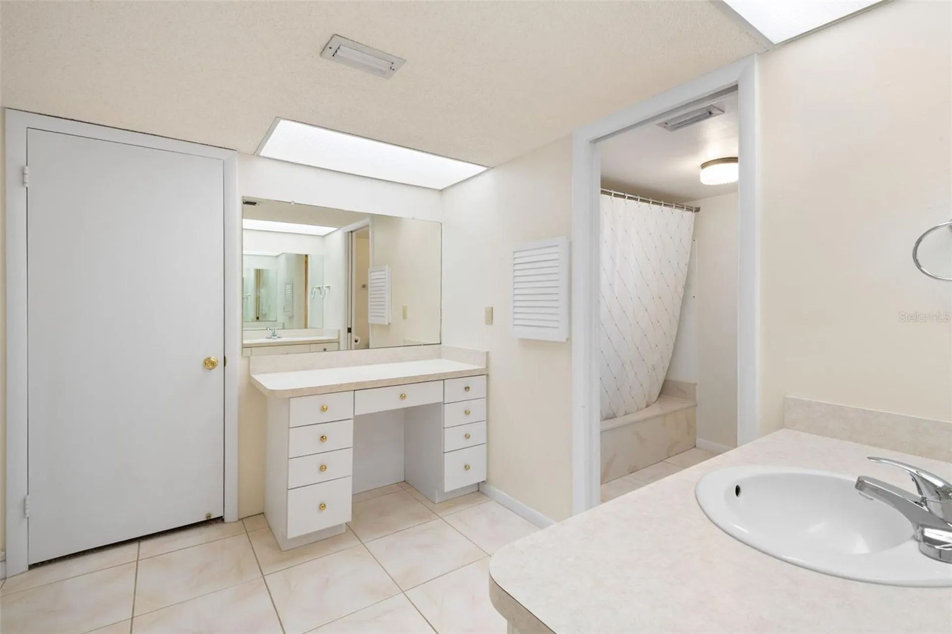 225 Country Club Drive Largo FL 33771