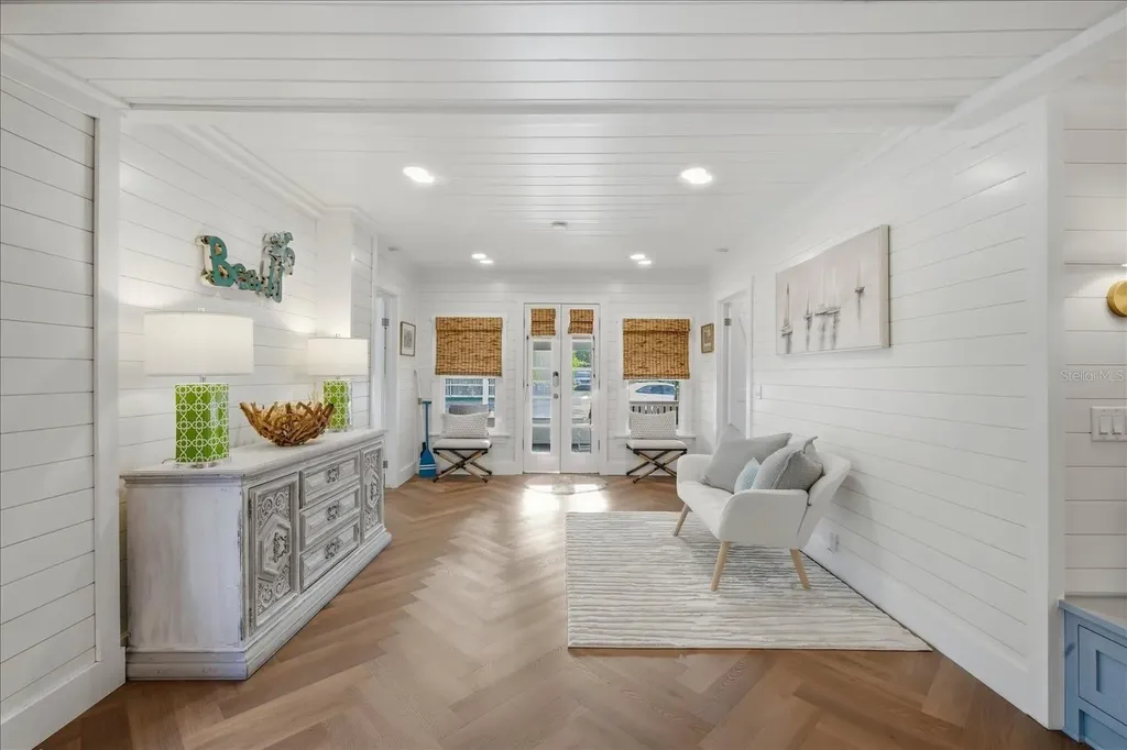 2913 Gulf Drive Holmes Beach FL 34217