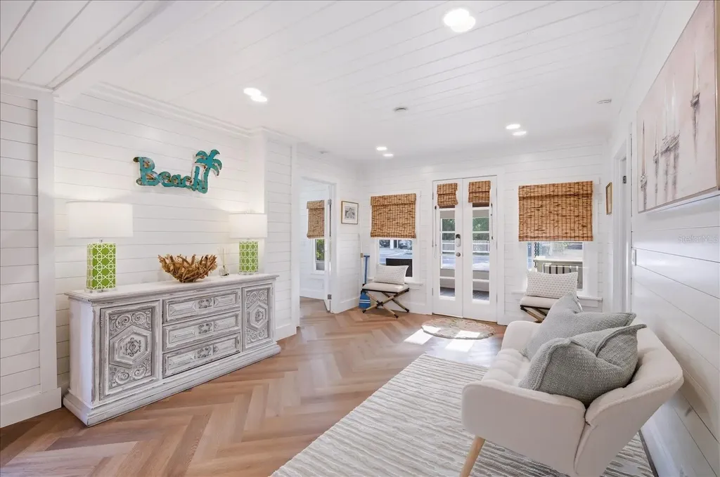 2913 Gulf Drive Holmes Beach FL 34217