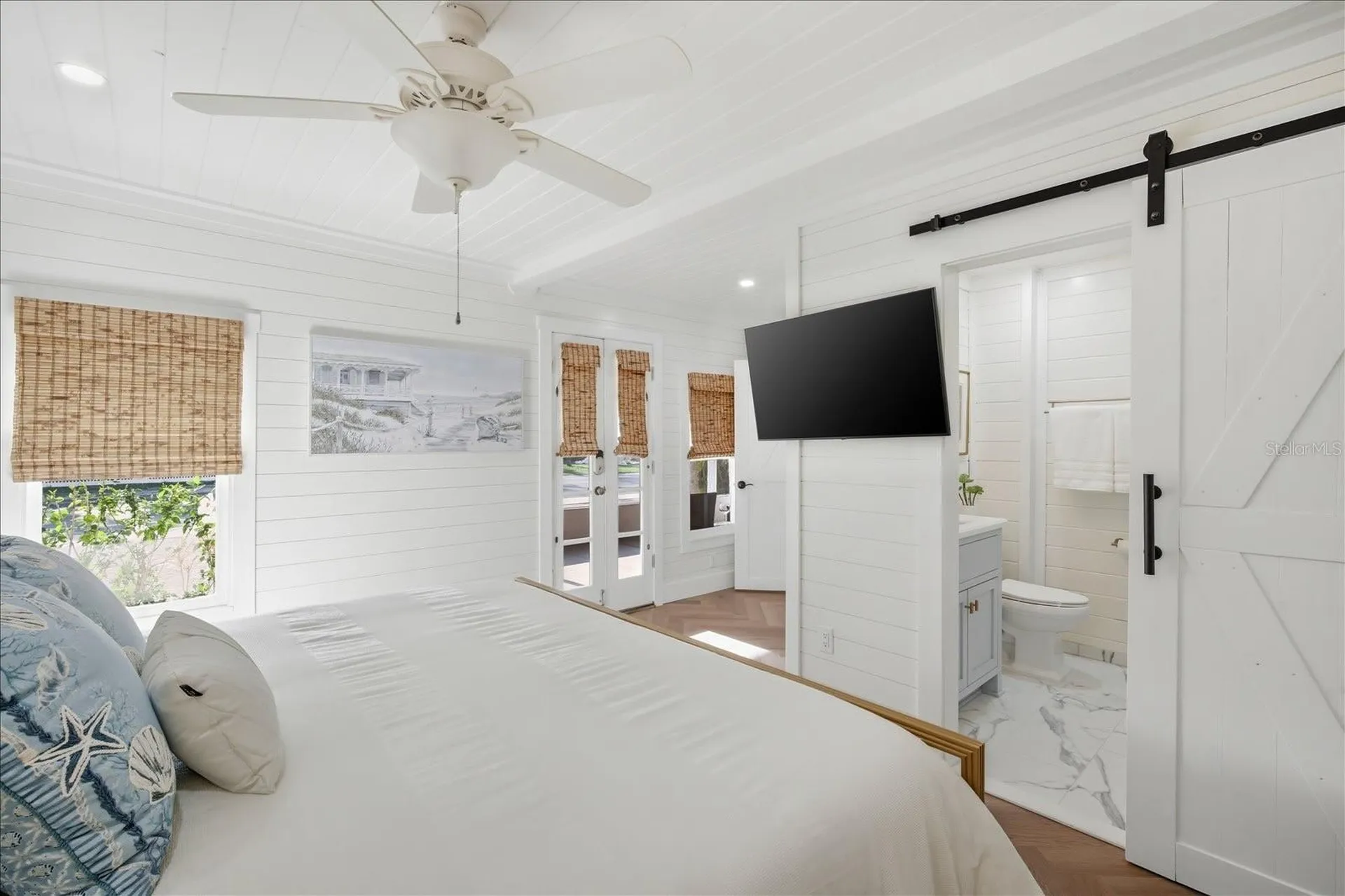 2913 Gulf Drive Holmes Beach FL 34217