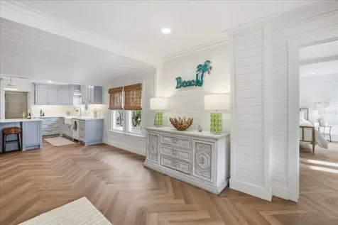 2913 Gulf Drive Holmes Beach FL 34217