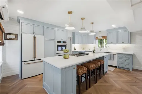2913 Gulf Drive Holmes Beach FL 34217