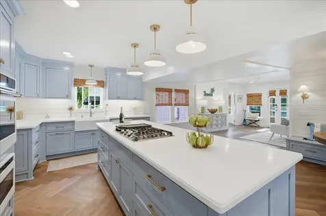 2913 Gulf Drive Holmes Beach FL 34217