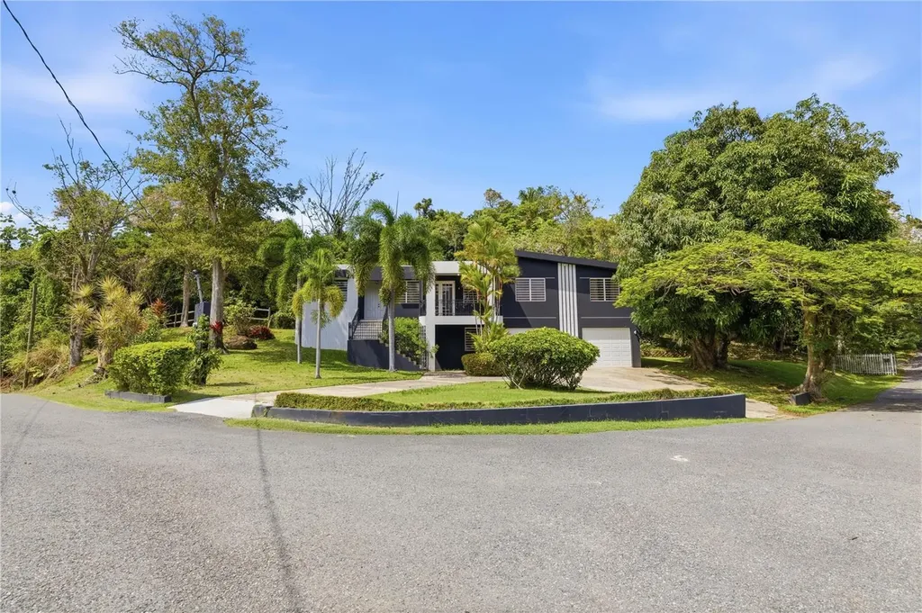 1 Sector Los Cruzados Mayaguez PR 00680