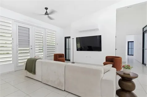 1 Sector Los Cruzados Mayaguez PR 00680