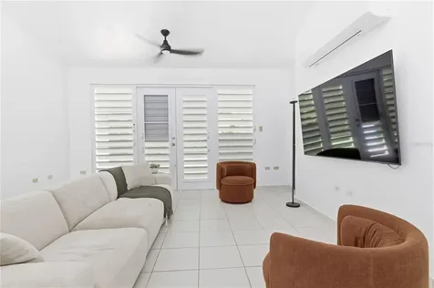 1 Sector Los Cruzados Mayaguez PR 00680