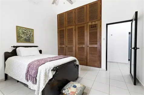 1 Sector Los Cruzados Mayaguez PR 00680