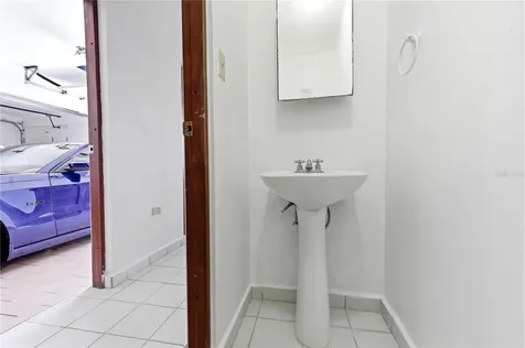 1 Sector Los Cruzados Mayaguez PR 00680