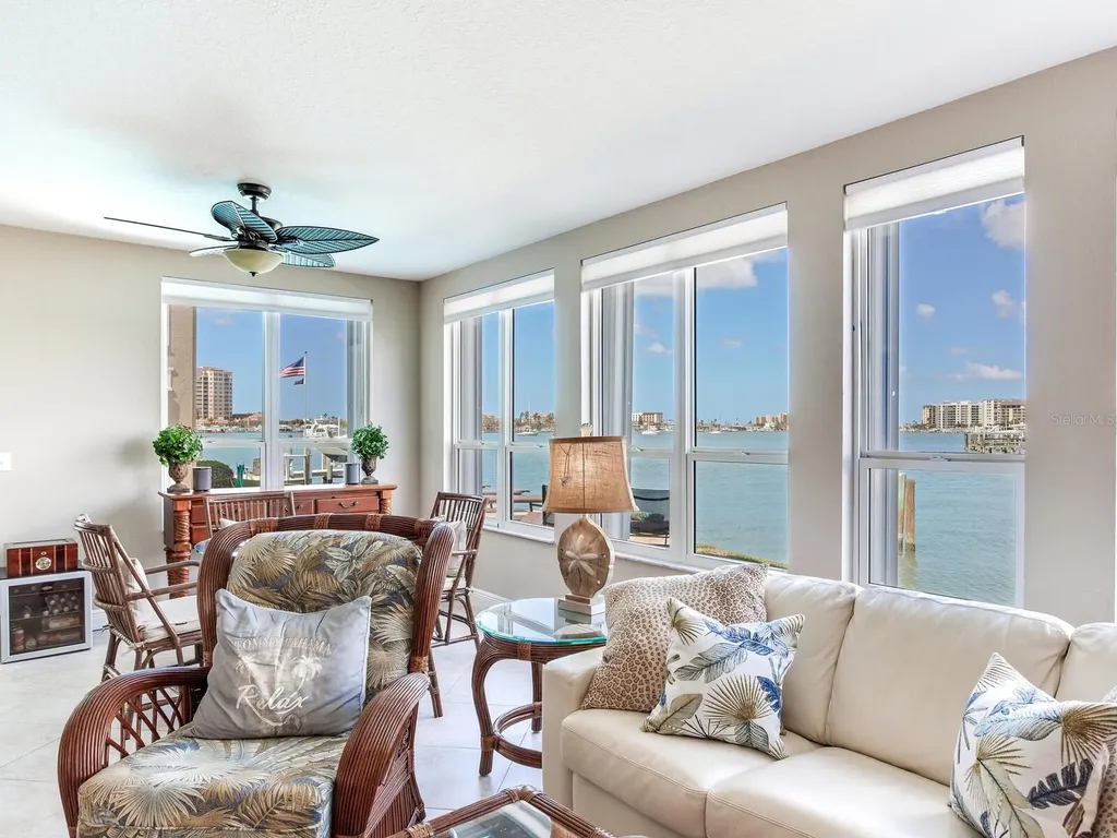 210 Dolphin Point Clearwater Beach FL 33767