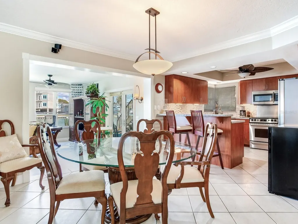 210 Dolphin Point Clearwater Beach FL 33767