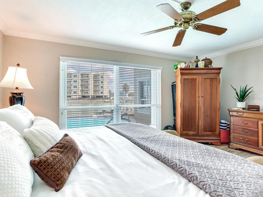 210 Dolphin Point Clearwater Beach FL 33767