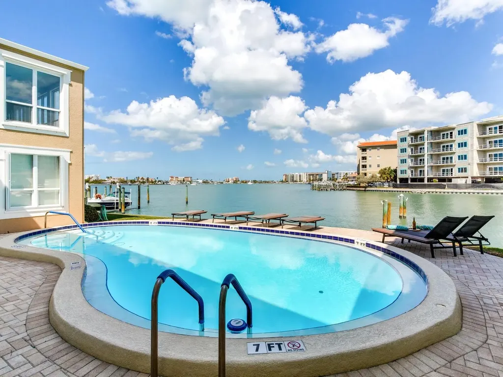 210 Dolphin Point Clearwater Beach FL 33767