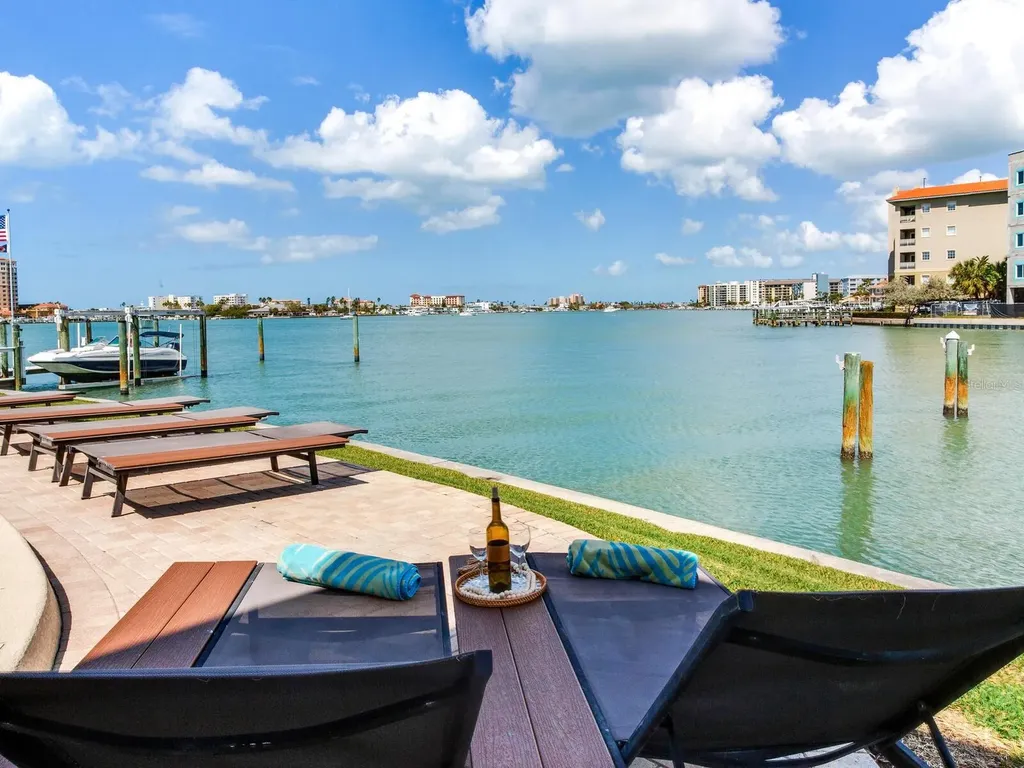 210 Dolphin Point Clearwater Beach FL 33767