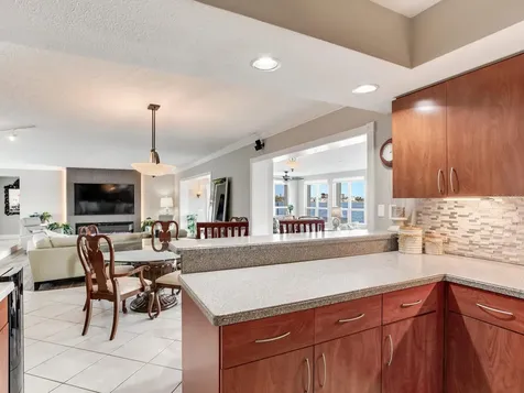 210 Dolphin Point Clearwater Beach FL 33767