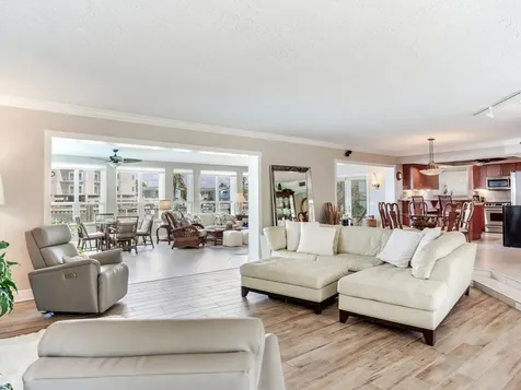 210 Dolphin Point Clearwater Beach FL 33767